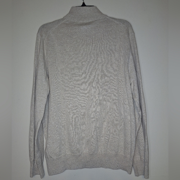 A J.Crew 100% cotton turtleneck sweater in a men's size large. EUC. - Picture 10 of 10
